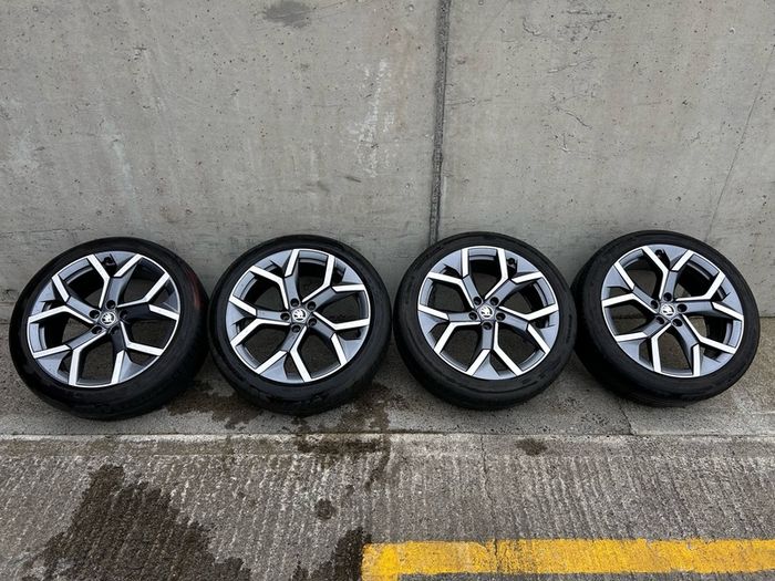 Genuine Skoda Sportline RS VRS 20" Alloy Wheels - Like New