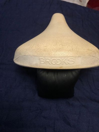 vintage brooks white saddle