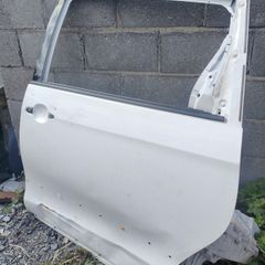 estima rear left door