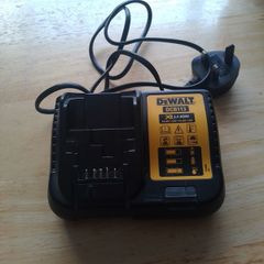 de walt charger