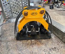 Compaction plate
