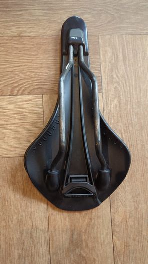 Fizik Anteres R1 Versus Evo Saddle