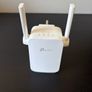 TP-Link RE305 WiFi extender Image 2