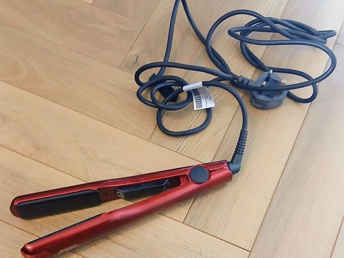 Nicky Clarke Desired Hair Straightener