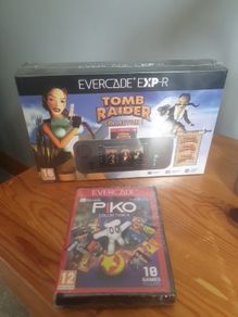 Retro Gaming. Evercade Handheld