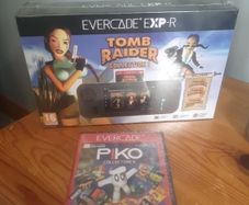 Retro Gaming. Evercade Handheld
