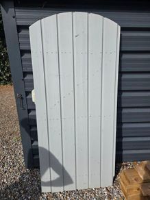 side gate