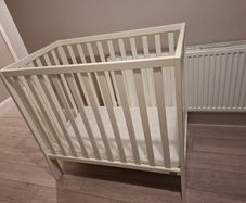 Small cot