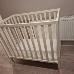 Small cot