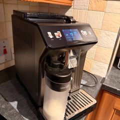 Delonghi  Eletta Explore Coffee Machine