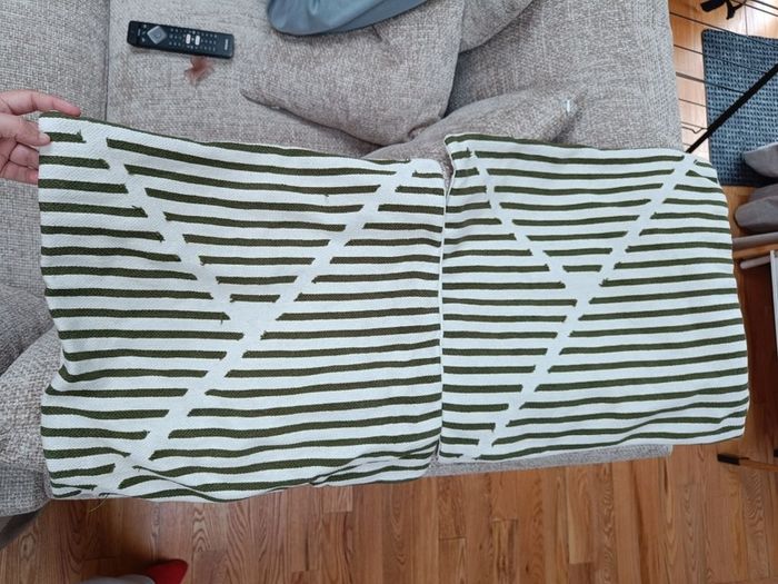 Set of 2 Striped Cushion Covers (Green & White)