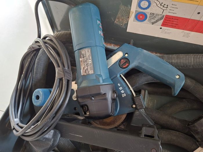 Bosch GNF 20 CA Wall Chaser 240v