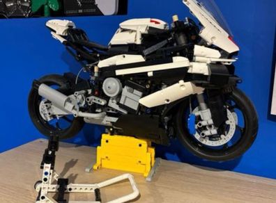 Lego Bme M1000 - Set 42130