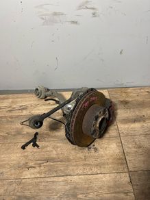 BMW 1 3 Series E81 E87 E90 E91 Front Axle Suspension Carrier Hub