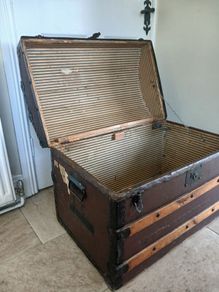 antique victorian barrel top steamer trunk
