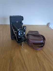 Kershaw Eight-20 Folding Camera