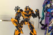 Bumblebee Age of Extinction - not Three Zero/ Hot Toys