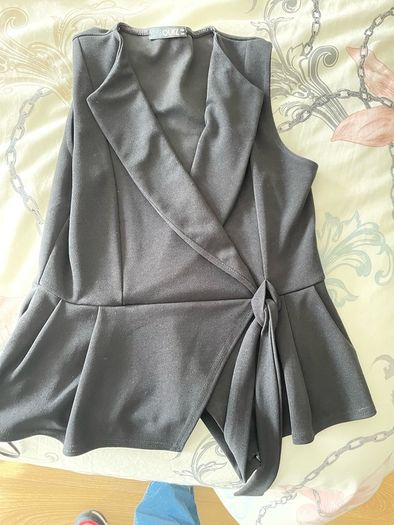 black quiz top peplum size 12