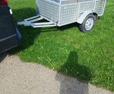 Car trailer