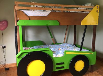 Bunk Bed (Tractor Bed)