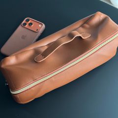 Travel toiletry bag