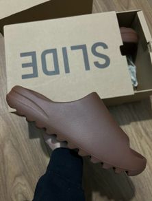 Yeezy Slides flax