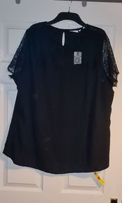 PLUS SIZE (26) Nightingales Black Lace Neck/Sleeve Top. New