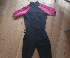 wetsuit