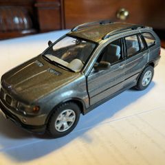 BMW X5 1:36 Kinsmart