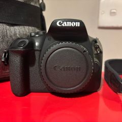 Canon eos 2000d