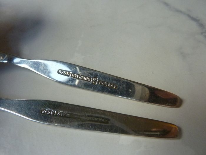Pair Vintage Norwegian Hallmarked Sterling Silver 925 White Enamel Coffee Spoons. Excellent Condition.