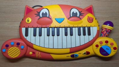 Cat Piano with Mike