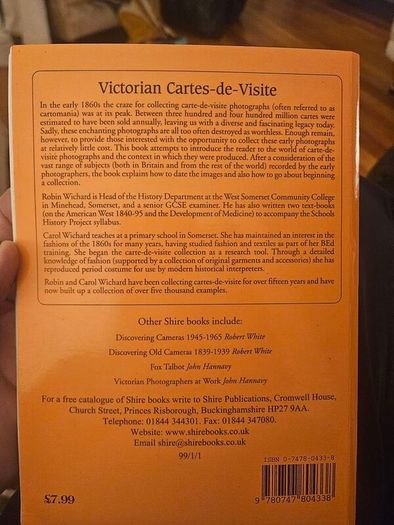 Victorian Cartes-de Visite. By Robin And Carol Wichard. First Edition Paperback In Good Condition.  See Photos For Same.