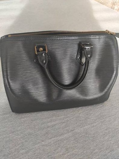 Louis Vuitton Speedy bag