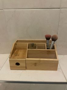 Make-up organiser