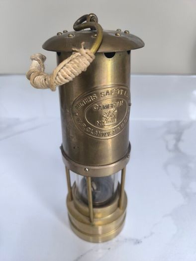 Davy miners lamp