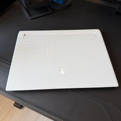 Laptop Alienware X15 R2 / 2 TB / 32 GB / RTX 3080 TI