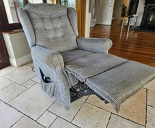 Riser Recliner