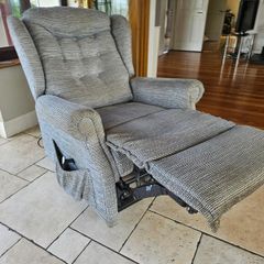 Riser Recliner