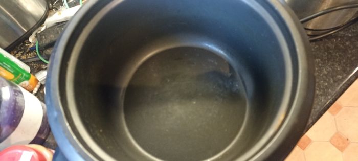 Rice Cooker & Glass Mixing Bowls