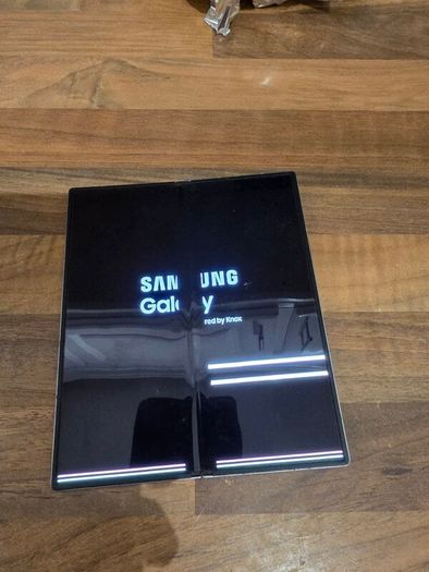 Samaung galaxy z fold 6