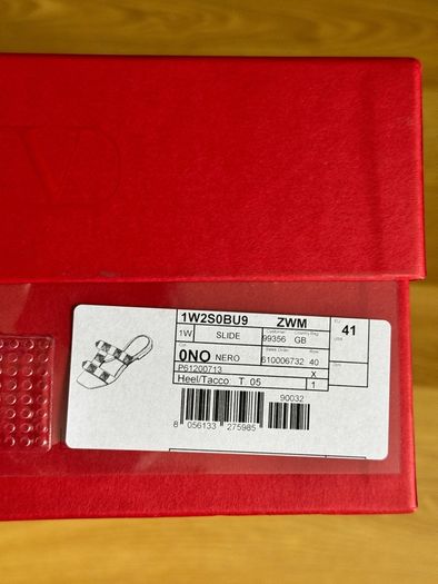 Valentino Garavani Roman Stud Sandals SZ 41 NEW IN BOX