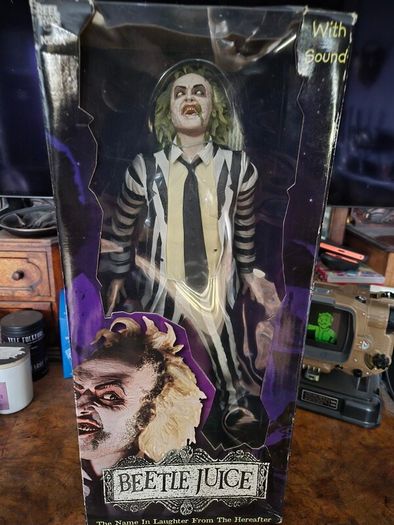 NECA Reel Toys Beetlejuice 18-inch action figure
