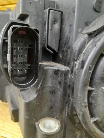 Genuine Skoda Octavia Front Bumper & Drivers Side Halogen Headlight