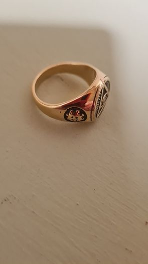 Mens large ring gold coloured