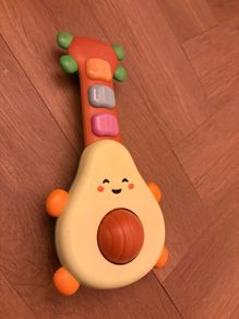 baby guitar