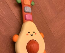 baby guitar