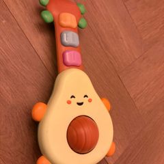 baby guitar