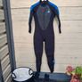 Ladies Wetsuit, Booties & Surf Bag Bundle Image 2