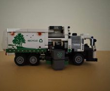 Lego Technic 42167 Mack LR Electric Garbage Truck (Built)